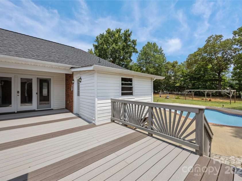 4116 Hoodridge Lane, Mint Hill, NC 28227.  MLS# CAR4280789, YatesRealty ID 28812. 