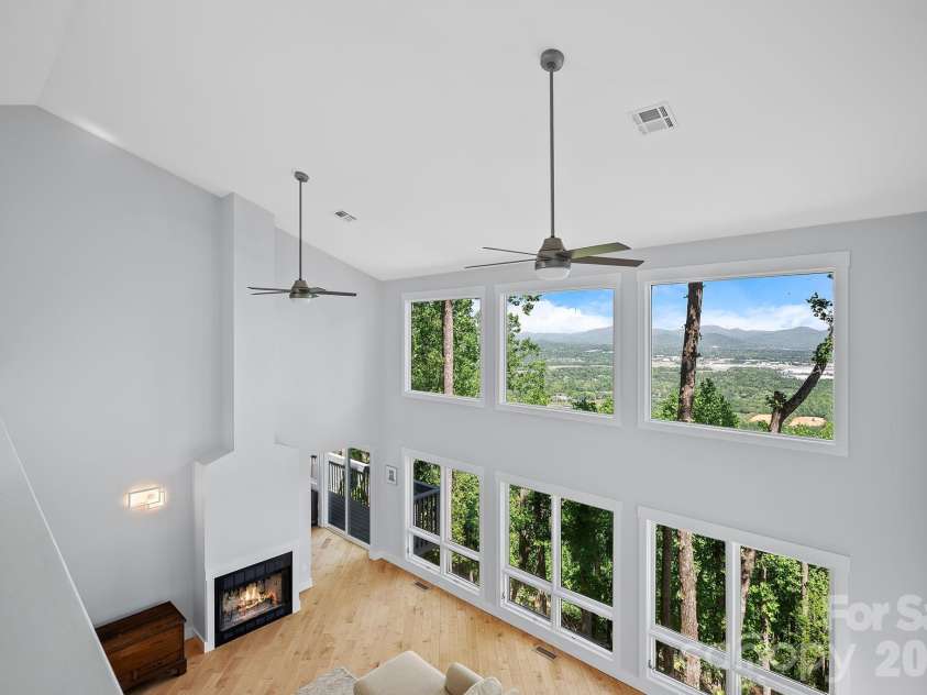115 Chestnut Ridge Road, Mills River, NC 28759.  MLS# CAR4374970, YatesRealty ID 28813. 