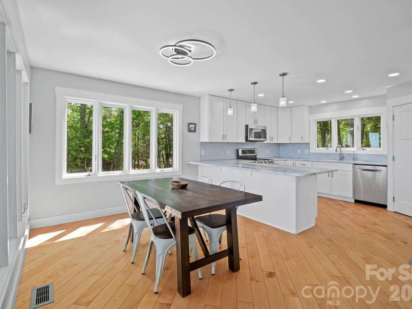 115 Chestnut Ridge Road, Mills River, NC 28759.  MLS# CAR4374970, YatesRealty ID 28813. 
