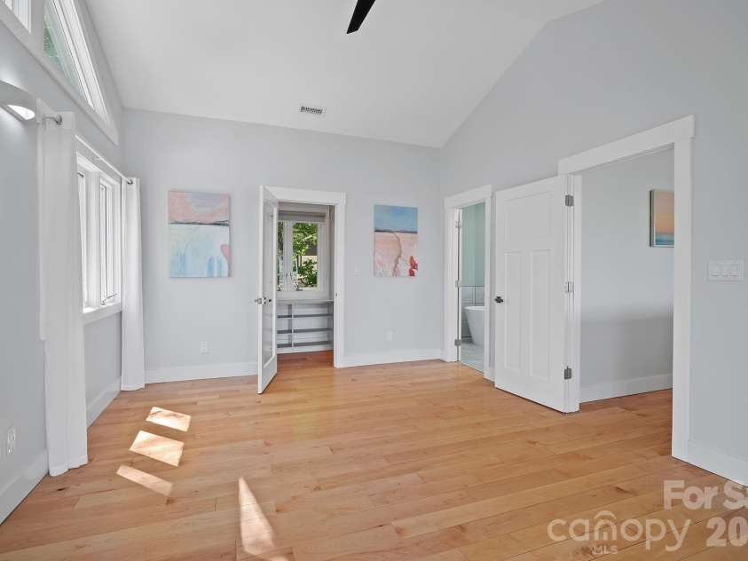115 Chestnut Ridge Road, Mills River, NC 28759.  MLS# CAR4374970, YatesRealty ID 28813. 