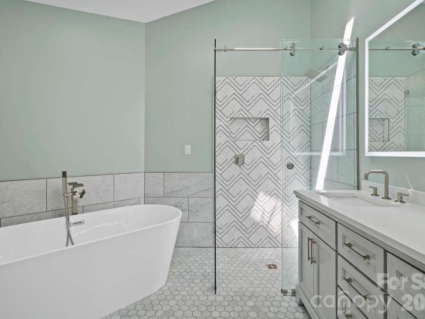 115 Chestnut Ridge Road, Mills River, NC 28759.  MLS# CAR4374970, YatesRealty ID 28813. 