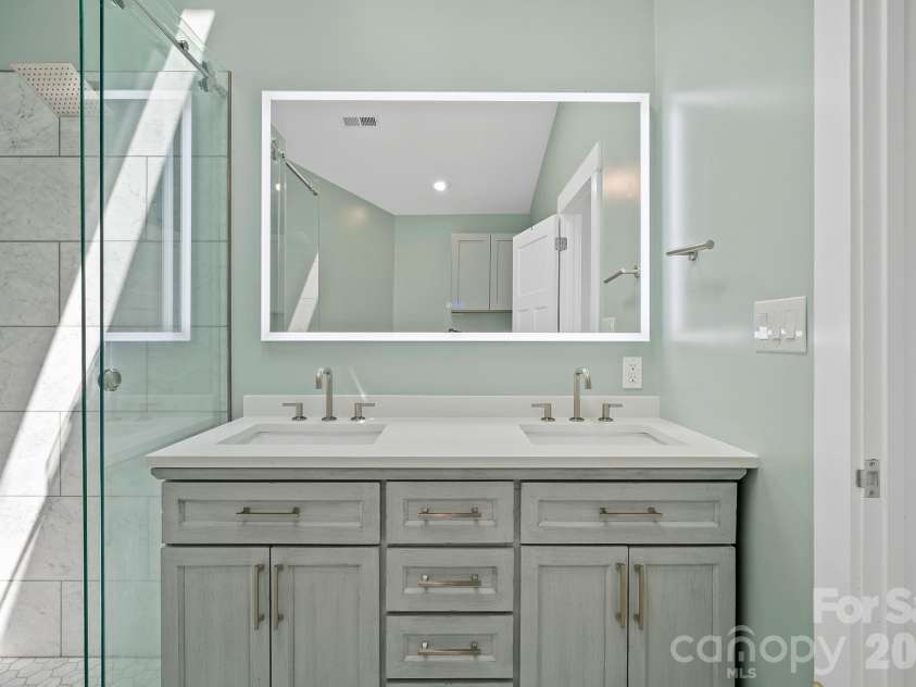 115 Chestnut Ridge Road, Mills River, NC 28759.  MLS# CAR4374970, YatesRealty ID 28813. 