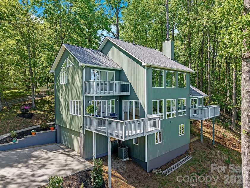 115 Chestnut Ridge Road, Mills River, NC 28759.  MLS# CAR4374970, YatesRealty ID 28813. 