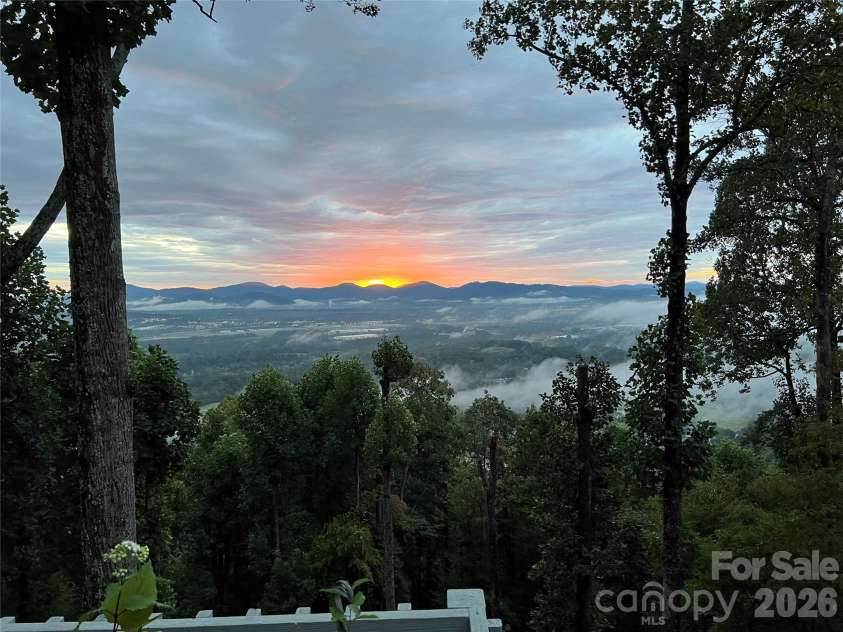 115 Chestnut Ridge Road, Mills River, NC 28759.  MLS# CAR4374970, YatesRealty ID 28813. 