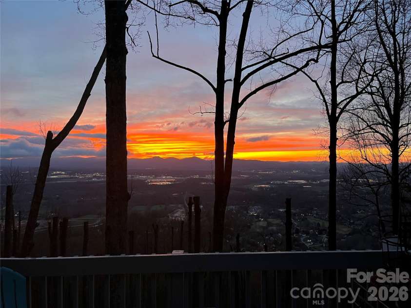 115 Chestnut Ridge Road, Mills River, NC 28759.  MLS# CAR4374970, YatesRealty ID 28813. 