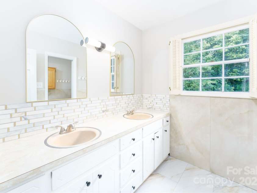 1728 Colony Road, Salisbury, NC 28144.  MLS# CAR4271934, YatesRealty ID 28813. 