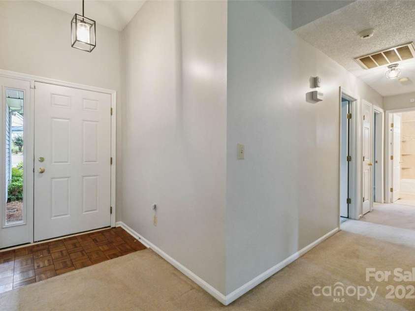 2303 Valleyview Drive, Charlotte, NC 28215.  MLS# CAR4274117, YatesRealty ID 28814. 