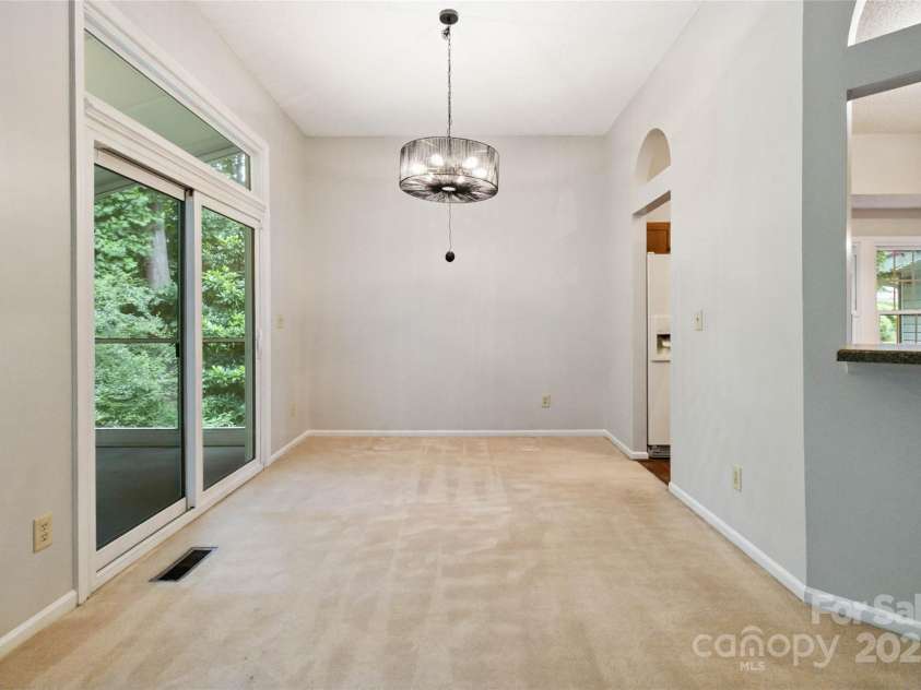 2303 Valleyview Drive, Charlotte, NC 28215.  MLS# CAR4274117, YatesRealty ID 28814. 