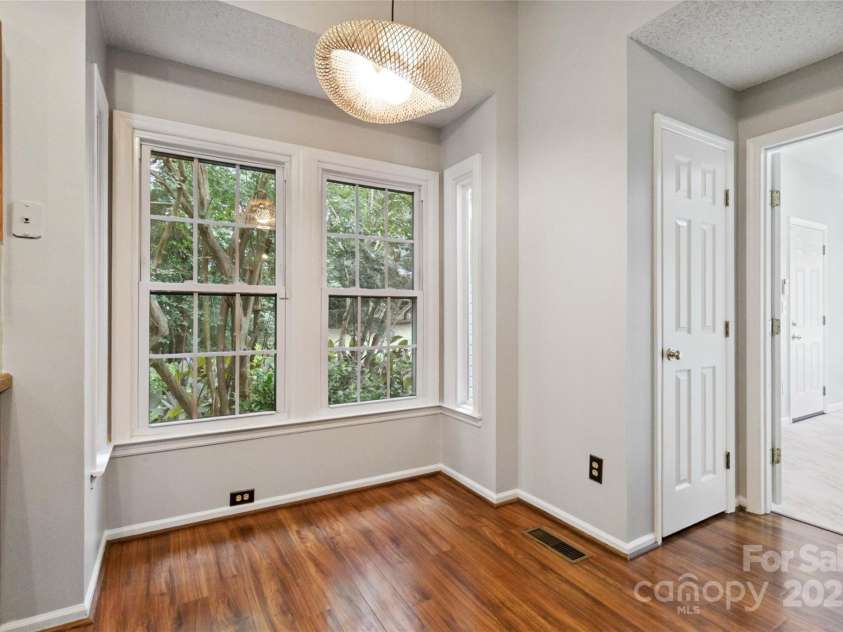 2303 Valleyview Drive, Charlotte, NC 28215.  MLS# CAR4274117, YatesRealty ID 28814. 