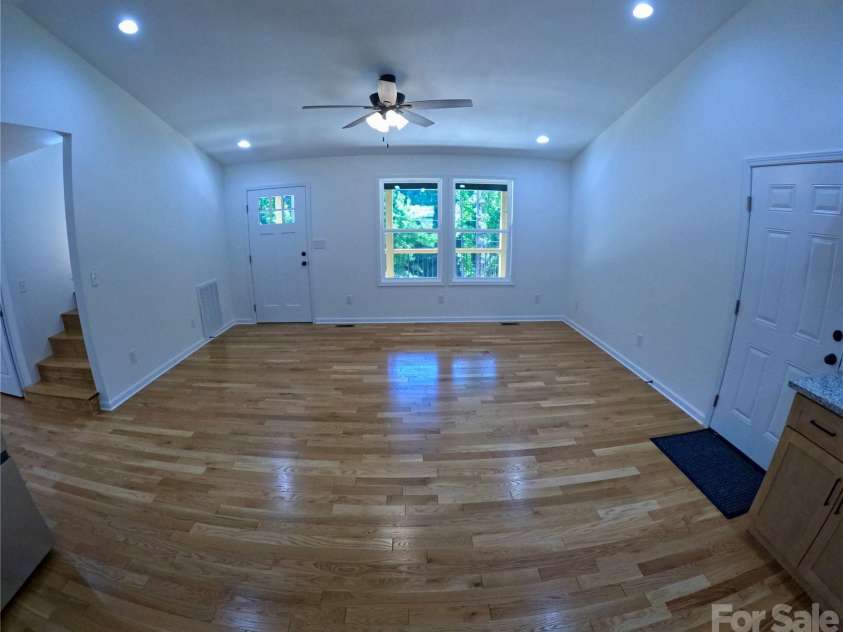 32 Star Drive, Marion, NC 28752.  MLS# CAR4390028, YatesRealty ID 28814. 