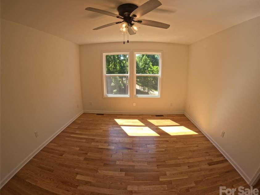 32 Star Drive, Marion, NC 28752.  MLS# CAR4390028, YatesRealty ID 28814. 