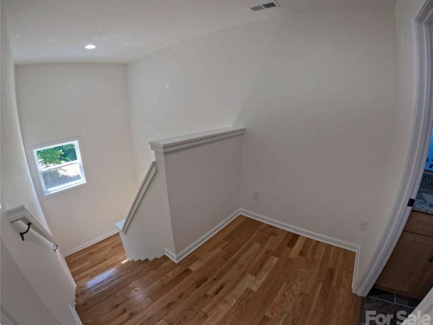 32 Star Drive, Marion, NC 28752.  MLS# CAR4390028, YatesRealty ID 28814. 