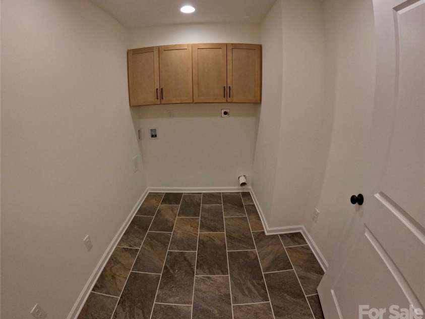 32 Star Drive, Marion, NC 28752.  MLS# CAR4390028, YatesRealty ID 28814. 