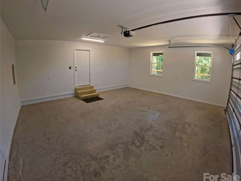 32 Star Drive, Marion, NC 28752.  MLS# CAR4390028, YatesRealty ID 28814. 