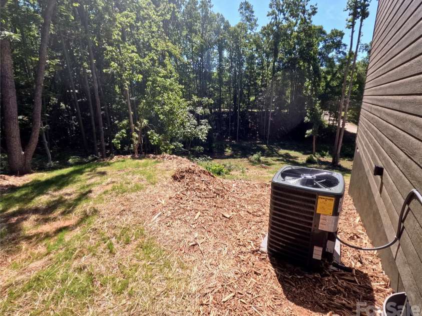 32 Star Drive, Marion, NC 28752.  MLS# CAR4390028, YatesRealty ID 28814. 