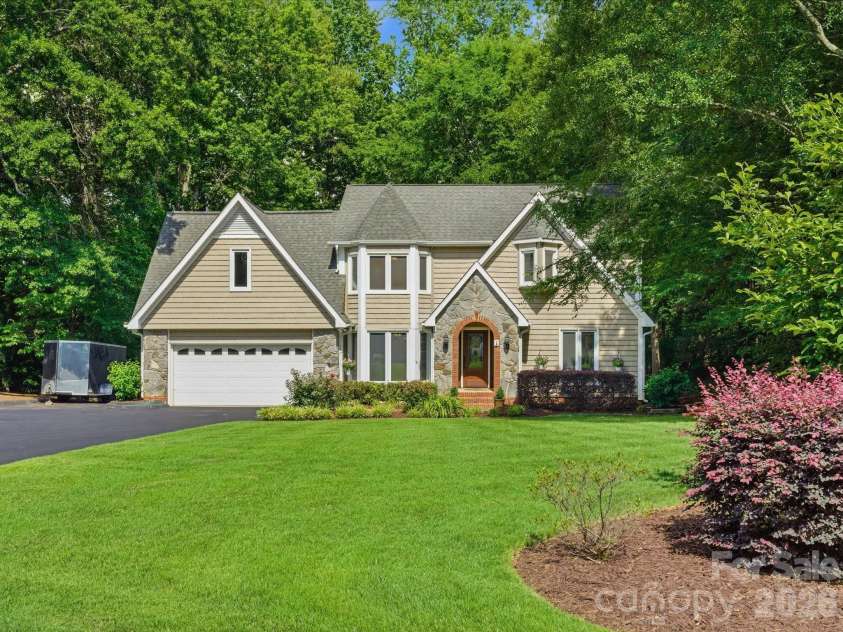 1938 Candlewick Drive, Fort Mill, SC 29715.  MLS# CAR4384075, YatesRealty ID 28815. 
