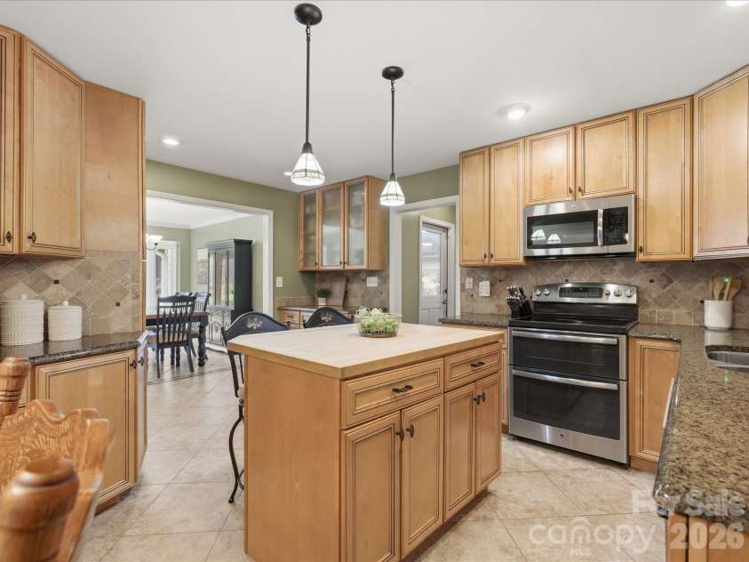 1938 Candlewick Drive, Fort Mill, SC 29715.  MLS# CAR4384075, YatesRealty ID 28815. 