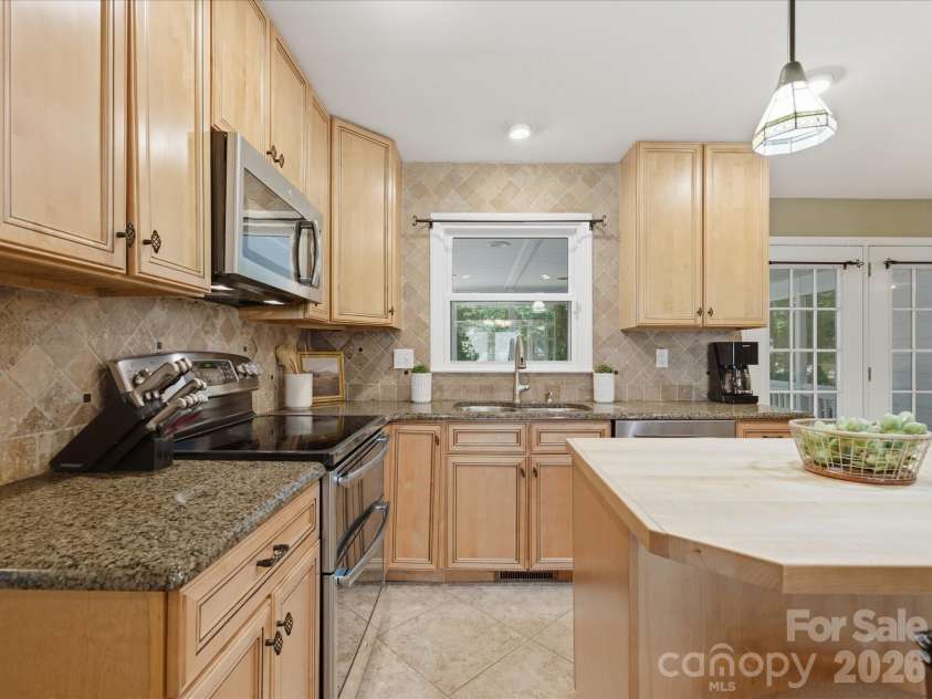1938 Candlewick Drive, Fort Mill, SC 29715.  MLS# CAR4384075, YatesRealty ID 28815. 