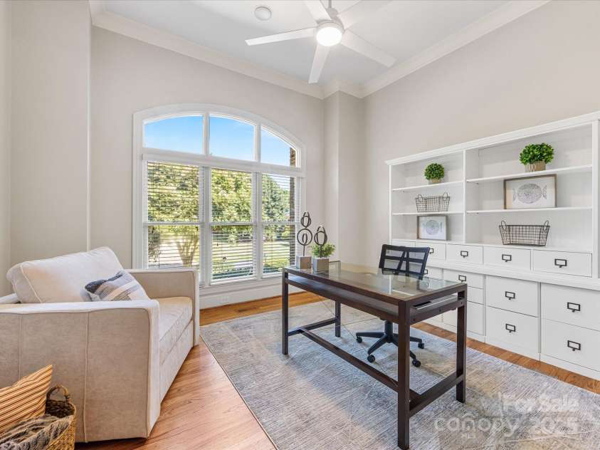 3324 Meadow Bluff Drive, Charlotte, NC 28226.  MLS# CAR4284897, YatesRealty ID 28815. 