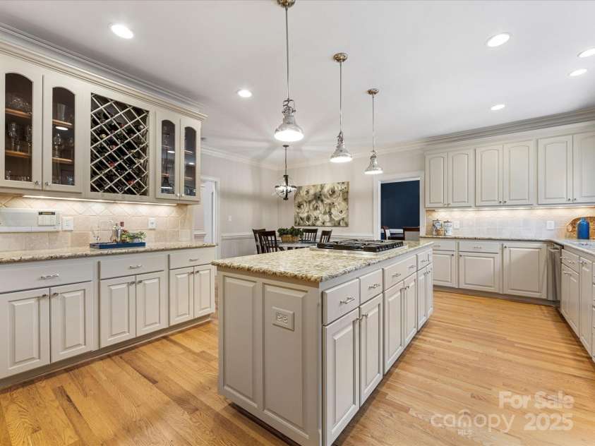 3324 Meadow Bluff Drive, Charlotte, NC 28226.  MLS# CAR4284897, YatesRealty ID 28815. 