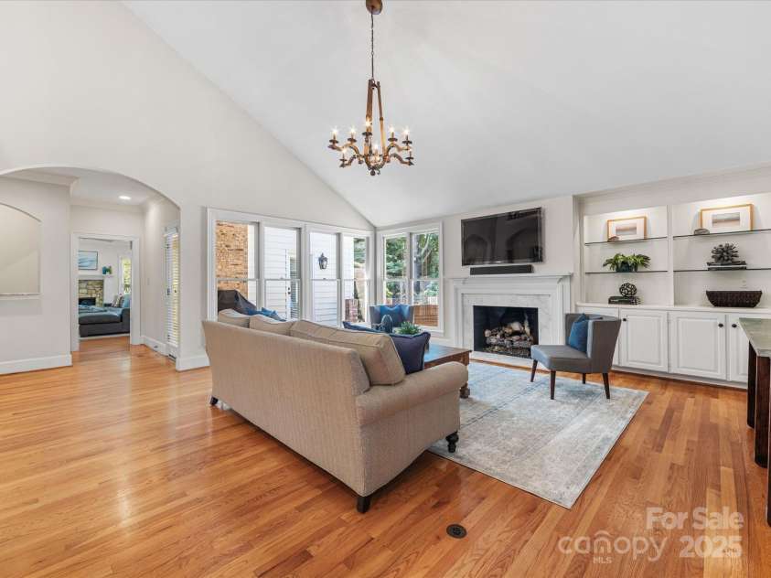 3324 Meadow Bluff Drive, Charlotte, NC 28226.  MLS# CAR4284897, YatesRealty ID 28815. 