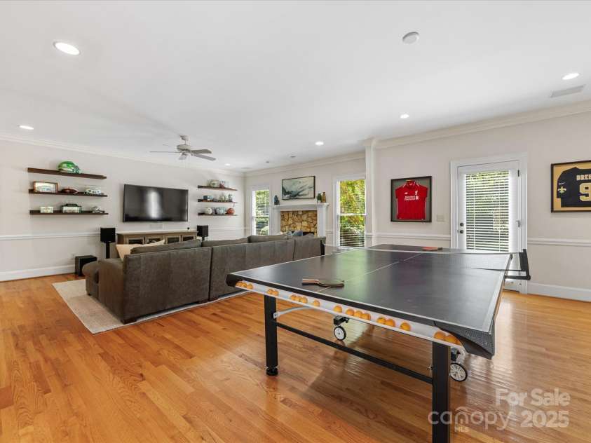 3324 Meadow Bluff Drive, Charlotte, NC 28226.  MLS# CAR4284897, YatesRealty ID 28815. 