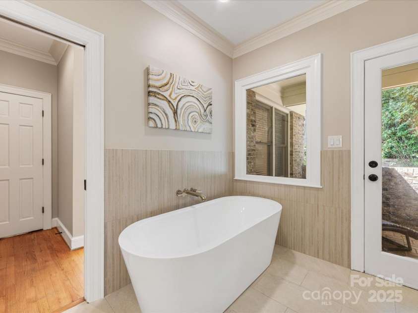 3324 Meadow Bluff Drive, Charlotte, NC 28226.  MLS# CAR4284897, YatesRealty ID 28815. 