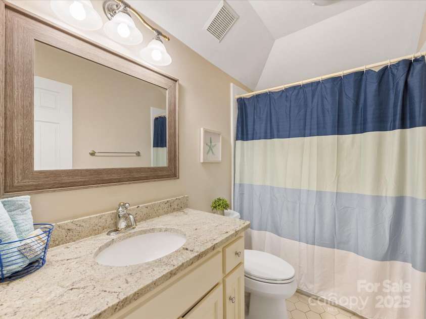 3324 Meadow Bluff Drive, Charlotte, NC 28226.  MLS# CAR4284897, YatesRealty ID 28815. 