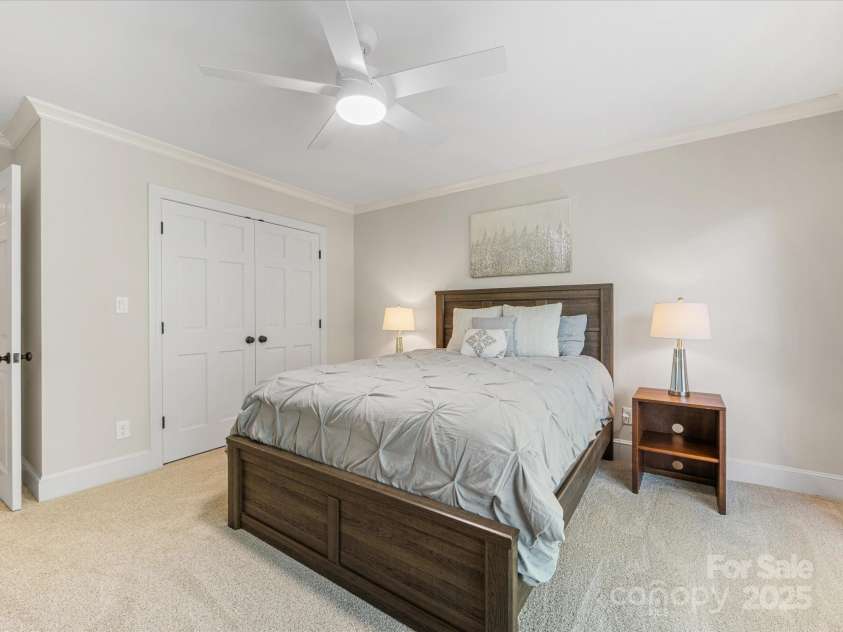 3324 Meadow Bluff Drive, Charlotte, NC 28226.  MLS# CAR4284897, YatesRealty ID 28815. 
