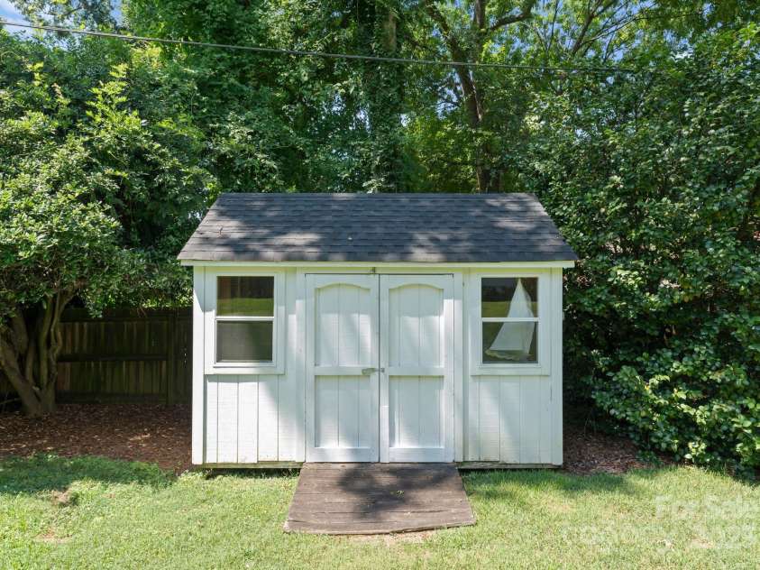 1120 Guilford Road, Charlotte, NC 28209.  MLS# CAR4284031, YatesRealty ID 28816. Shed