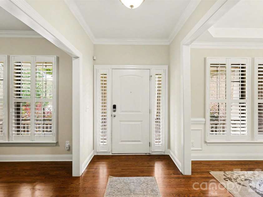 16524 Crosshaven Drive, Charlotte, NC 28278.  MLS# CAR4388535, YatesRealty ID 28816. 