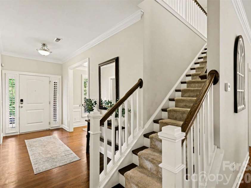16524 Crosshaven Drive, Charlotte, NC 28278.  MLS# CAR4388535, YatesRealty ID 28816. 