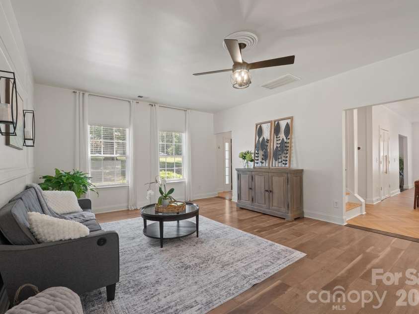 9027 Leah Meadow Lane, Charlotte, NC 28227.  MLS# CAR4384401, YatesRealty ID 28817. 