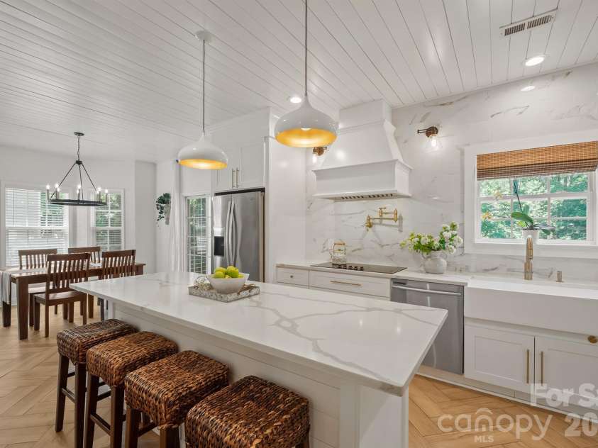 9027 Leah Meadow Lane, Charlotte, NC 28227.  MLS# CAR4384401, YatesRealty ID 28817. 