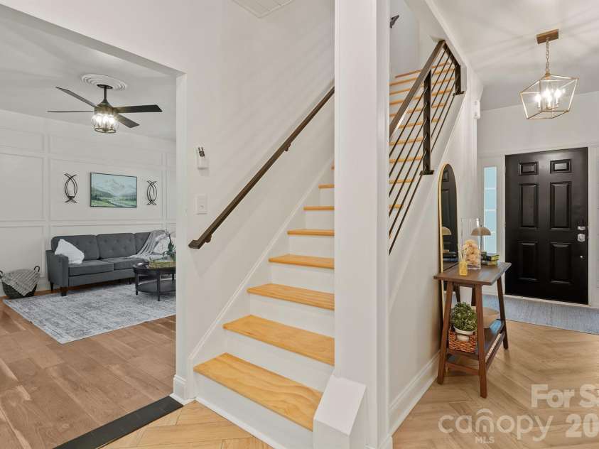 9027 Leah Meadow Lane, Charlotte, NC 28227.  MLS# CAR4384401, YatesRealty ID 28817. 