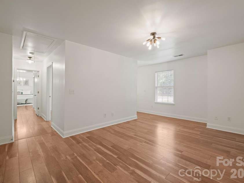 9027 Leah Meadow Lane, Charlotte, NC 28227.  MLS# CAR4384401, YatesRealty ID 28817. Spacious loft