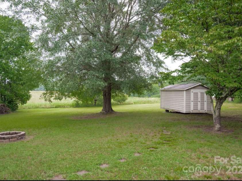 166 Tryon School Loop Road, Bessemer City, NC 28016.  MLS# CAR4283620, YatesRealty ID 28818. 