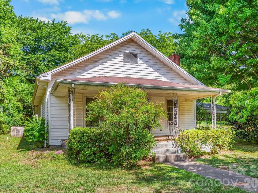 128 John Deere Drive, Harmony, NC 28634.  MLS# CAR4384074, YatesRealty ID 28819. 