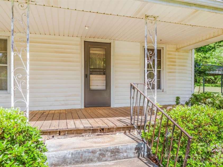 128 John Deere Drive, Harmony, NC 28634.  MLS# CAR4384074, YatesRealty ID 28819. 