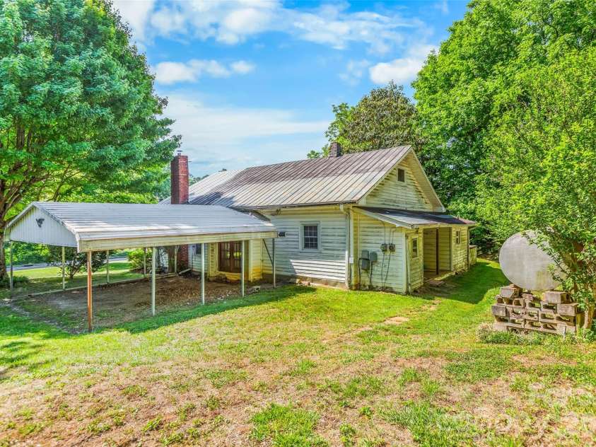 128 John Deere Drive, Harmony, NC 28634.  MLS# CAR4384074, YatesRealty ID 28819. 