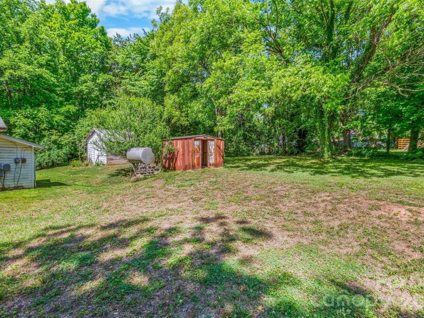 128 John Deere Drive, Harmony, NC 28634.  MLS# CAR4384074, YatesRealty ID 28819. 