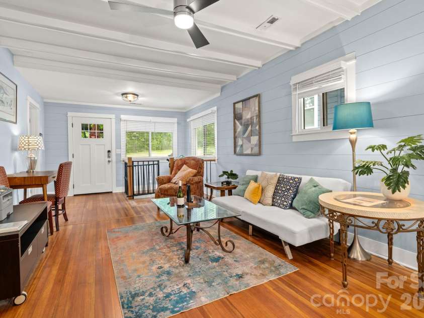26 Hanover Street, Asheville, NC 28806.  MLS# CAR4241021, YatesRealty ID 2882. 