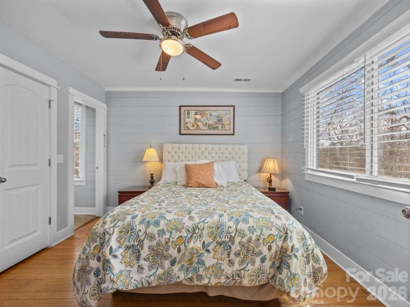 26 Hanover Street, Asheville, NC 28806.  MLS# CAR4241021, YatesRealty ID 2882. 