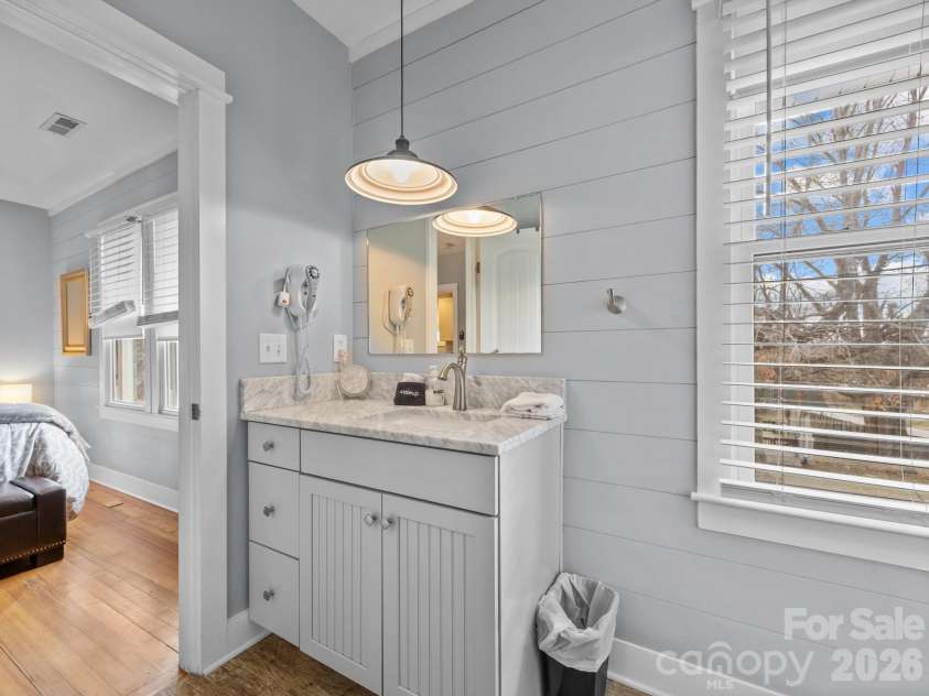 26 Hanover Street, Asheville, NC 28806.  MLS# CAR4241021, YatesRealty ID 2882. 