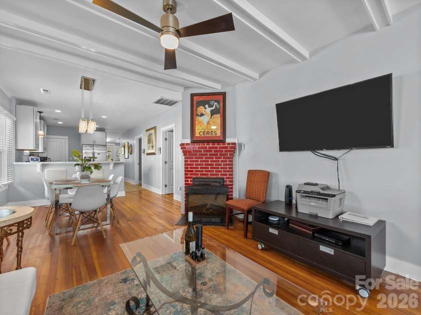 26 Hanover Street, Asheville, NC 28806.  MLS# CAR4241021, YatesRealty ID 2882. 