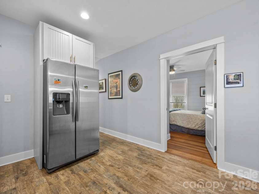 26 Hanover Street, Asheville, NC 28806.  MLS# CAR4241021, YatesRealty ID 2882. 