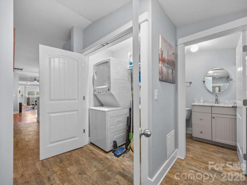 26 Hanover Street, Asheville, NC 28806.  MLS# CAR4241021, YatesRealty ID 2882. 