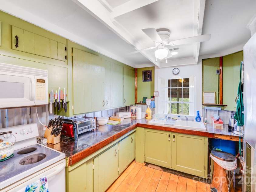 1207 Ashford Road, Chester, SC 29706.  MLS# CAR4281484, YatesRealty ID 28820. 