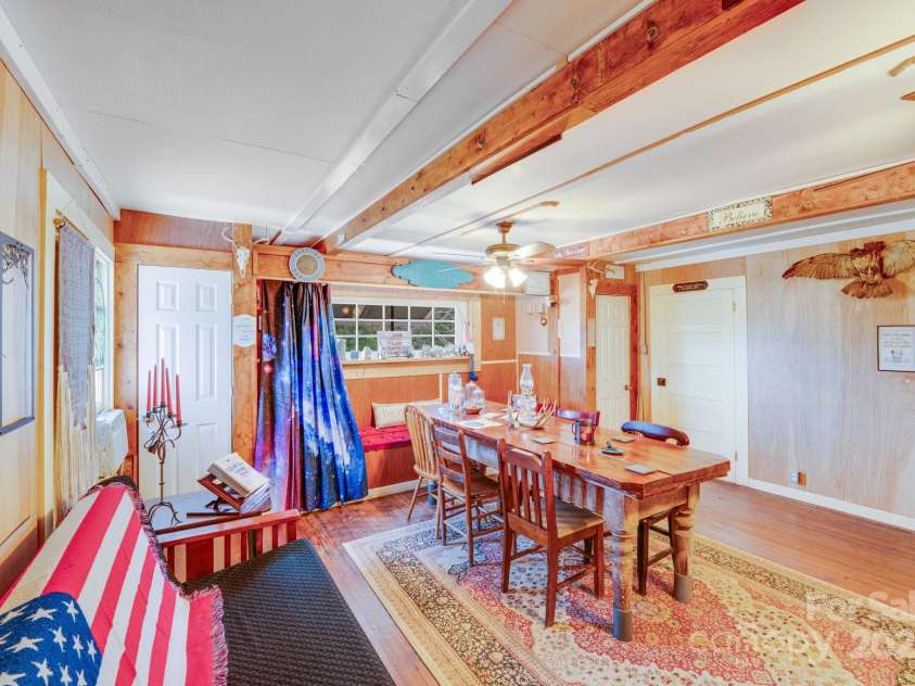 1207 Ashford Road, Chester, SC 29706.  MLS# CAR4281484, YatesRealty ID 28820. 