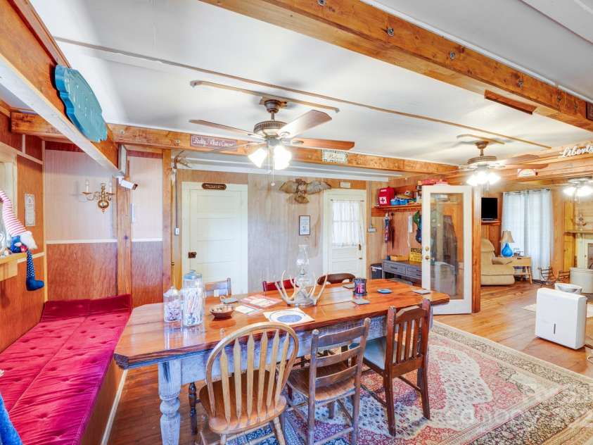 1207 Ashford Road, Chester, SC 29706.  MLS# CAR4281484, YatesRealty ID 28820. 